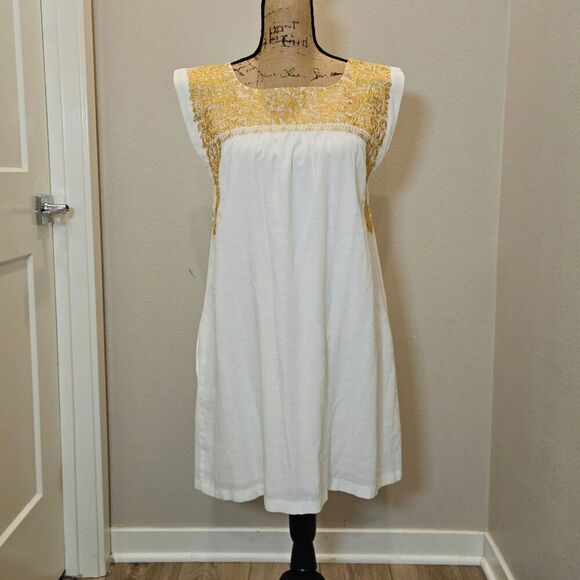 J. Marie Willow Embroidered Linen Resort wear Mini Dress Size S - Picture 1 of 9